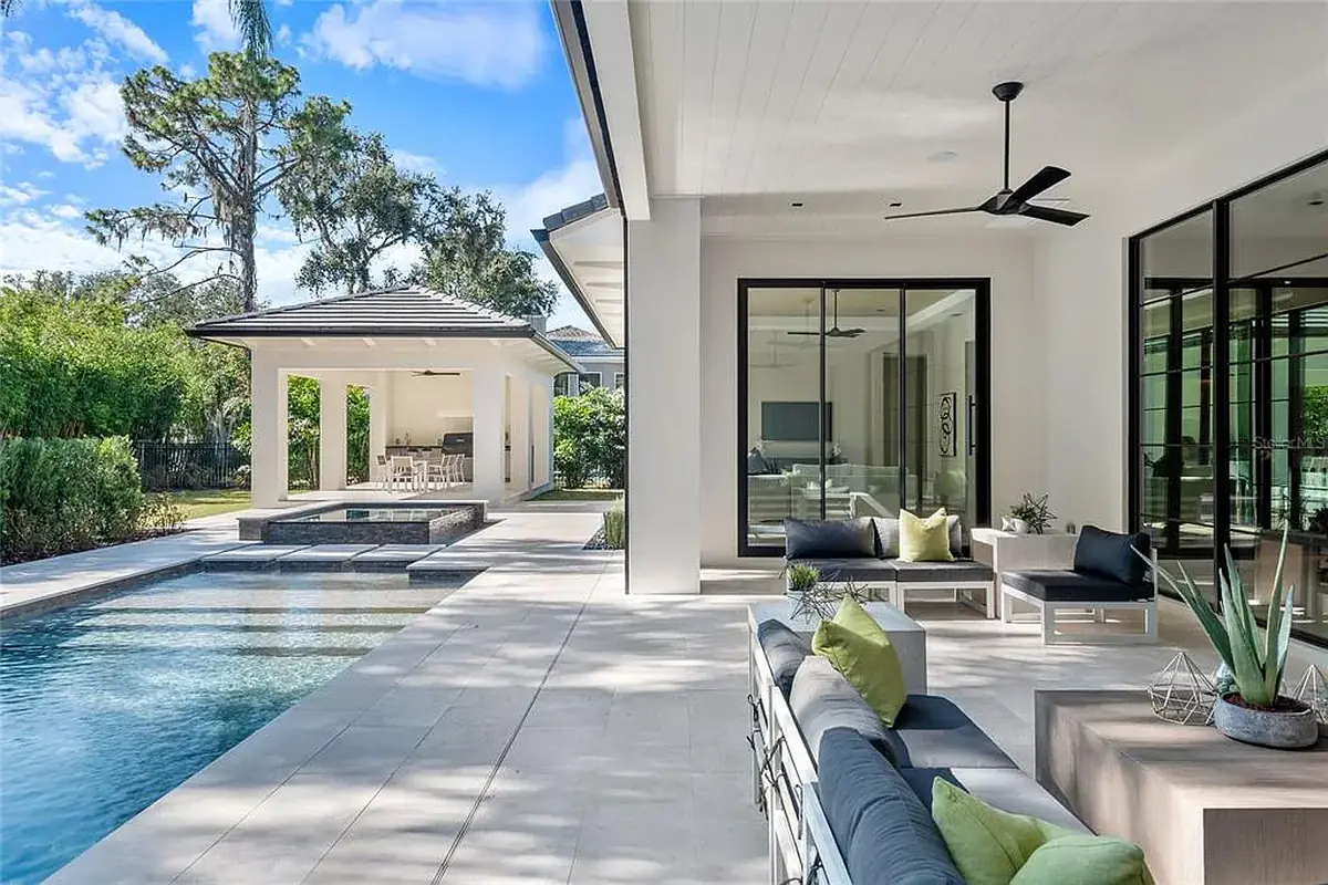 Luxury home with a pool in Winter Park, Florida